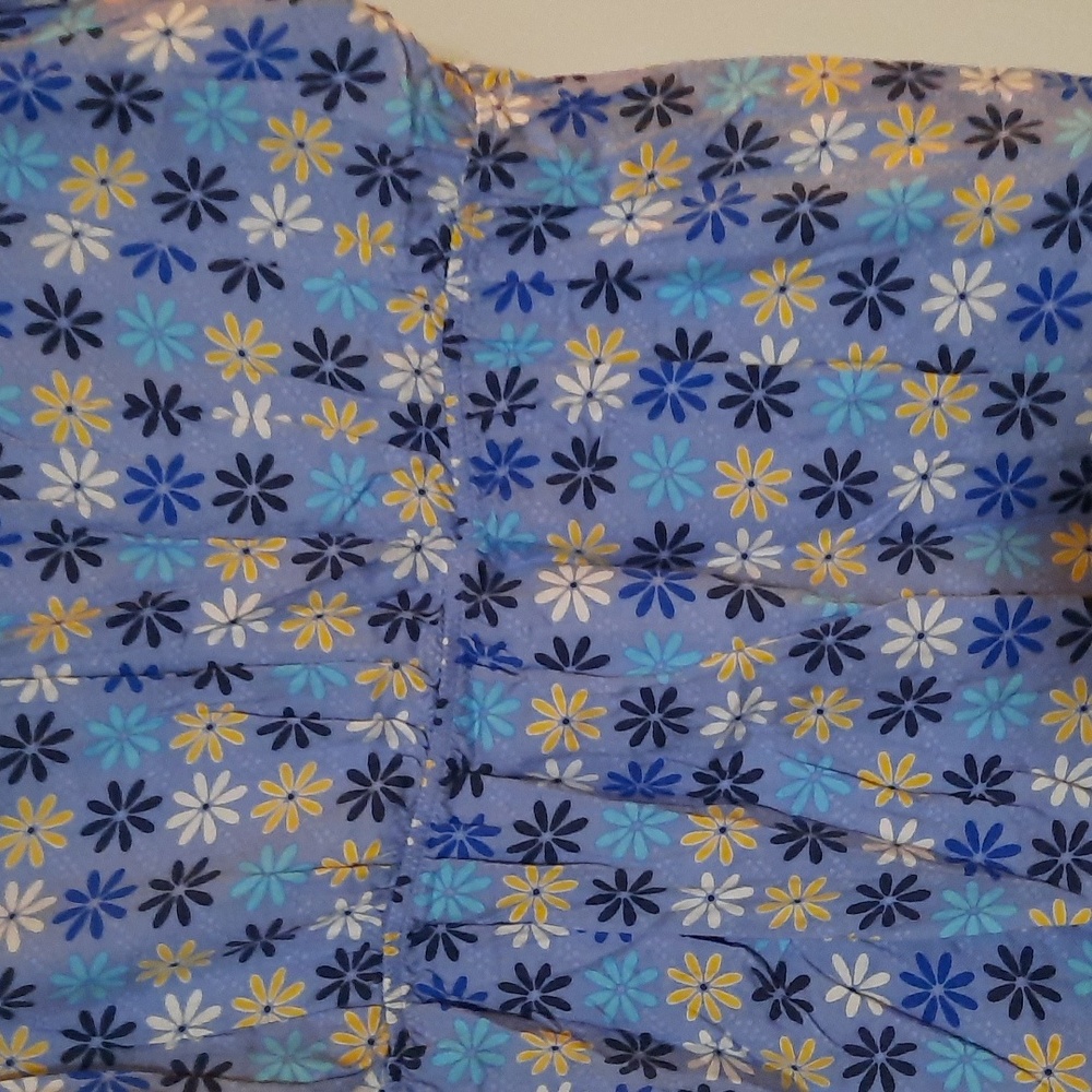 Scrub top - Picture 3 of 5